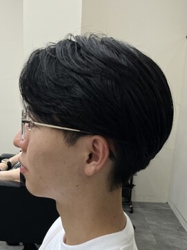 フイ 恵比寿(Hui) センターパート/刈り上げセンターパート/ニュアンスパーマ