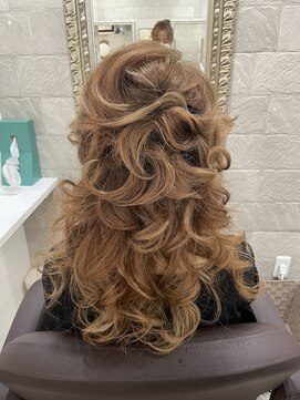 ファレ(Phalae) ハーフアップ