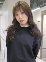 シシ(SiSi)&nbsp;赤みを抑えた柔らかオリーブカラー
