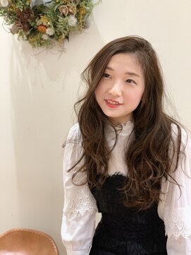 カフーヘアー スパ メイク(kafuu hair spa make) フェミ二ティ抜けロング