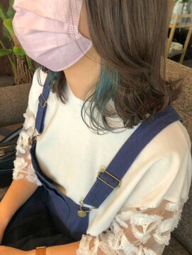 ココカラヘアー ニコ(cococara hair nico) インナーカラー/デザインカラー/外ハネ/20代/30代/40代