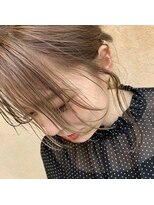 ペイジバイネオリーブ 吉祥寺店(Paige by Neolive) ベージュカラー