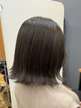 アルター(aL ter) オリーブグレージュ