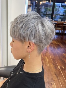 ルーム(Room) ホワイトシルバーカラー/メンズショート