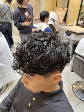 グルーマーズトウキョウ(GROOMER/S TOKYO) スペインカール GROOMERSTOKYO太田