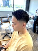 クラシックバーバースタイルミドルフェードカットメンズフェード