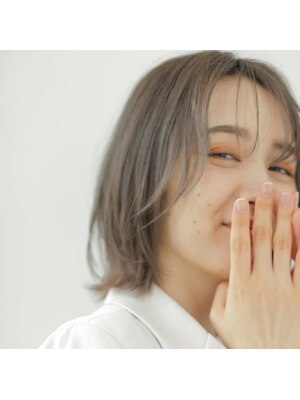 髪やケアを熟知したキャストが、髪の状態やなりたい髪質に合わせてご提案！髪の芯から潤いのある艶髪に―。