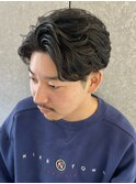 センターパートニュアンス波巻きマッシュシャドウウルフパーマ