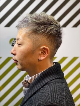 バーバーバー 四谷(BARBER-BAR) ツーブロックスパイキースタイル