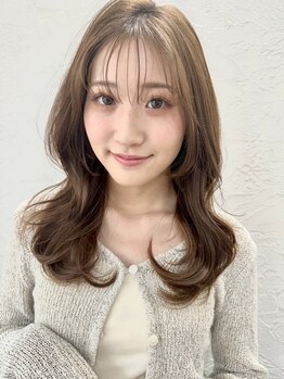 メディカルヘアー メド(MEDICAL HAIR MED)の写真/≪9時OPEN★駐車場完備≫今まで暗めにしか染めれなかったあなた♪ＭＥＤで明るくグレイカラーを楽しもう☆