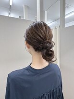 エメティ(Aimerty)&nbsp;ゆるいアップスタイル