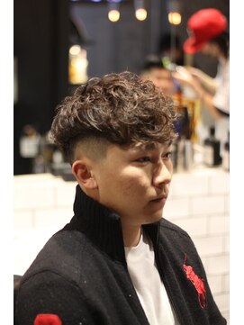 キングスマントーキョー 立川店(KINGSMAN TOKYO) スペインカール