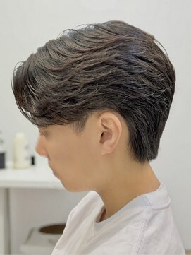 ビッケメンズヘア(Vicke Men's hair) 刈り上げセンターパートフェザーパーマニュアンスパーマ韓国