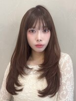 アグノス 青山(Agnos)&nbsp;うる艶髪外ハネボブピンクベージュ前髪モテ髪斜めバング艶感