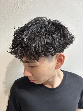 アンド グラフ(& Graph.) 波巻きパーママッシュショートメンズカット