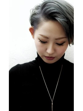 ヘルブラウ ヘアーデザイン(hellblau hair design) クールショート