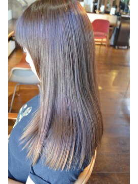 ピースリーヘア バイ カーサ(peathree.hair by CASA) ベイクドブラウン×スリークストレート