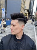 話題のバーバースタイル フェードカットパーマ 長め