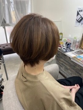 クルー(cluew) ショートボブ