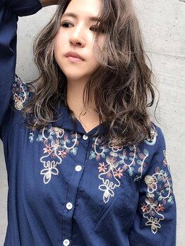 ヘアーメイクチック(HAIR MAKE CHiC)の写真/大人気［浮き出る・３Dハイライトカラー］や［インナーカラー］はCHiCにお任せ！髪を傷めないエクステも◎