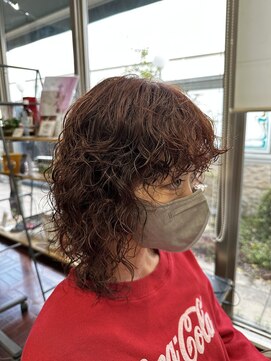 ナナ バイ レオネ(nana×Leone) ミディアムウルフ×パーマ