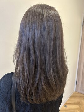 ビューティーワークスループライン(beautyworks LoopLine) グレー系カラーのロングスタイル