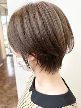 アヤ Ayaの写真/人気のショート・ボブ・レイヤーカットであなたの魅力を最大限に引き出す♪骨格や髪質に合わせ小顔見せ◎