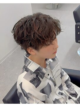 ブライト(BRIGHT) センターパートシャドウパーマ