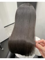 ピリオド 赤坂(Period.) ロングヘアー　グレージュ　縮毛矯正上級髪質改善　赤坂見附