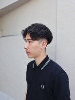 シーンバイラッド ヘルム(SCENE by RAD helm)&nbsp;清潔感あるビジネスセンターパートツーブロックメンズカット艶感