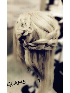 ボア トウキョウ(Voix Tokyo) 外国人風サイドリボンねじりあげアップ