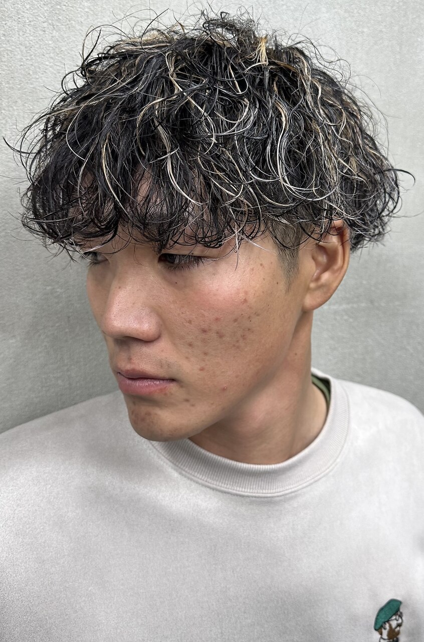 金メッシュ×波巻きパーマ：L175811657｜ダズルヘアーエイチ