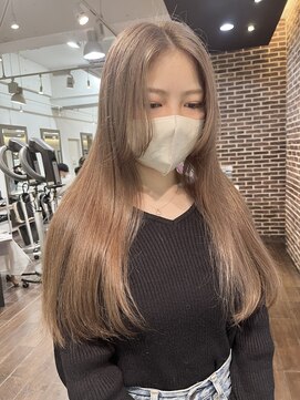 ヘアーアンドメイク ビス(HAIR&MAKE bis) 1ブリーチでできる柔らかミルクティーカラー♪【多田　華歌】