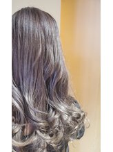 プラスティック プラスヘアーサロン(PLUSTIC +hair salon)&nbsp;スモーキーシルバー
