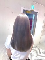 ナチュラル 渋谷店(Natural)&nbsp;品のある光沢プラチナシルバー