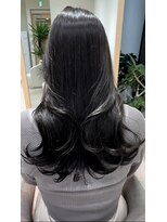 アム 表参道(am)&nbsp;小顔薄めバンググレージュレイヤーロング前髪パーマ黒髪