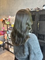 アチーブリス(achieve Liss)&nbsp;ブリーチなしカラー透明感オリーブグレージュゆるふわウェーブ