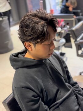 アウル 心斎橋(owl) フェザーパーマ/センターパート/メンズパーマ/刈り上げ