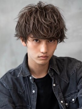 ケアリー 練馬(Carelly) ツイストパーマ七三オールバックマッシュウルフスリークショート