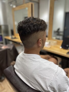 クーシ(kuusi) アシンメトリー/外国人風【高円寺/東高円寺】