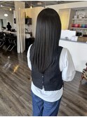 ツヤ感◎美シルエットのロングストレート