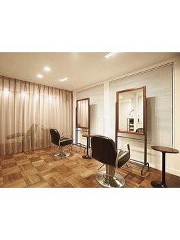 落ち着いた雰囲気の店内で、癒しのひと時を…♪心地の良い空間と、高い技術力であなたの理想のスタイルに。