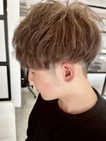 ヒュッゲプラス(hygge+) ラフ質感マッシュ×ツーブロックショート