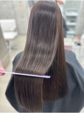 アイヴィ 表参道(IVY) ブリーチなしダブルカラー透明感グレージュレイヤーカット