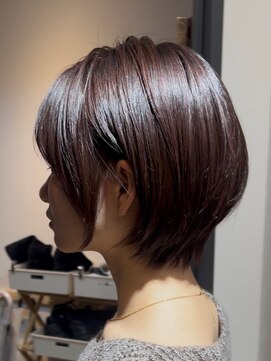 トゥーリ(tuuli) 20代30代/ショートボブ/暖色系カラー