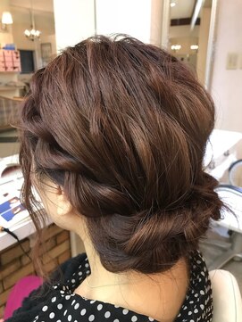 リベロ(RIVERO) ☆ギブソンタック☆直毛の方でもゆるふわに！