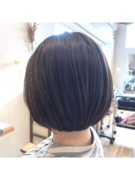 デュークシルア(du c Sila) ショートボブ