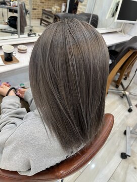 ティンク センター南 (Tink) ☆ブリーチで作る透明感グレージュ☆