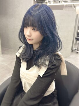 ジエクト カナウ(The Ect canow) レイヤーカット／セミディ／ブルーシルバー/フレンチカジュアル