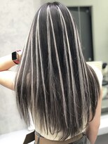 エリーツ(elyts) 【elyts渋谷】エクステハイライト